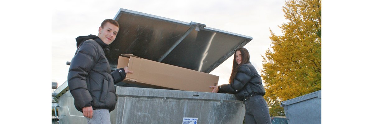 Abfallwirtschaft_Papierentsorgung an der Müllumladestation
