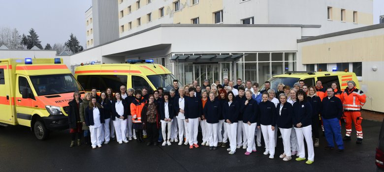 Die Beschäftigten der Klinik in Neuhaus am Rennweg und des Rettungsdienstes sind weiter rund um die Uhr für die Patienten da.