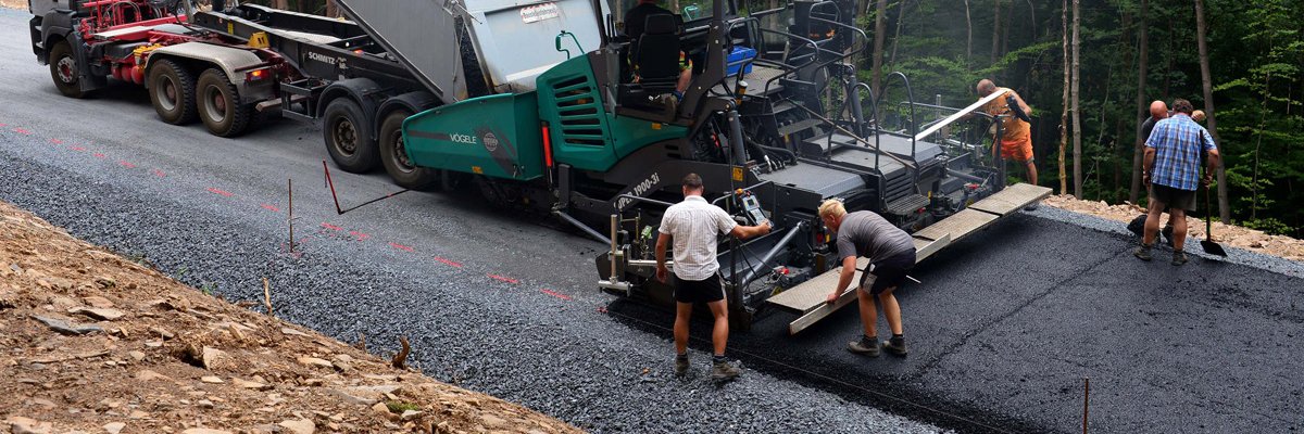Bau der Landesstraße zwischen Jagdshof und Schauberg