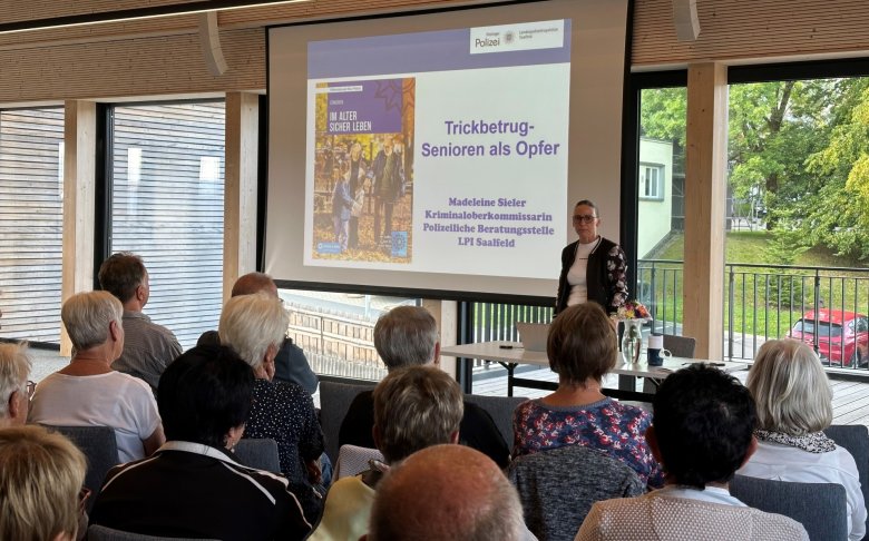 AGATHE-Präventionsveranstaltung im Rathaus Neuhaus am Rennweg AGATHE-Präventionsveranstaltung im Rathaus Neuhaus am Rennweg
