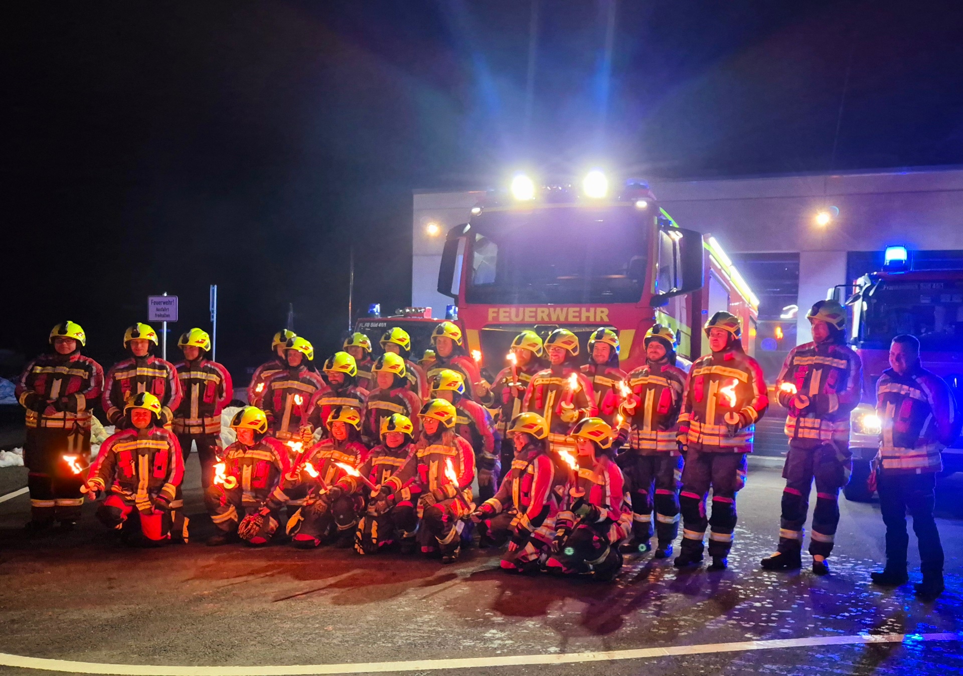 Feierlich übergeben und in Dienst gestellt wurde das Fahrzeug bei der Freiwilligen Feuerwehr Frankenblick-Süd in Effelder.