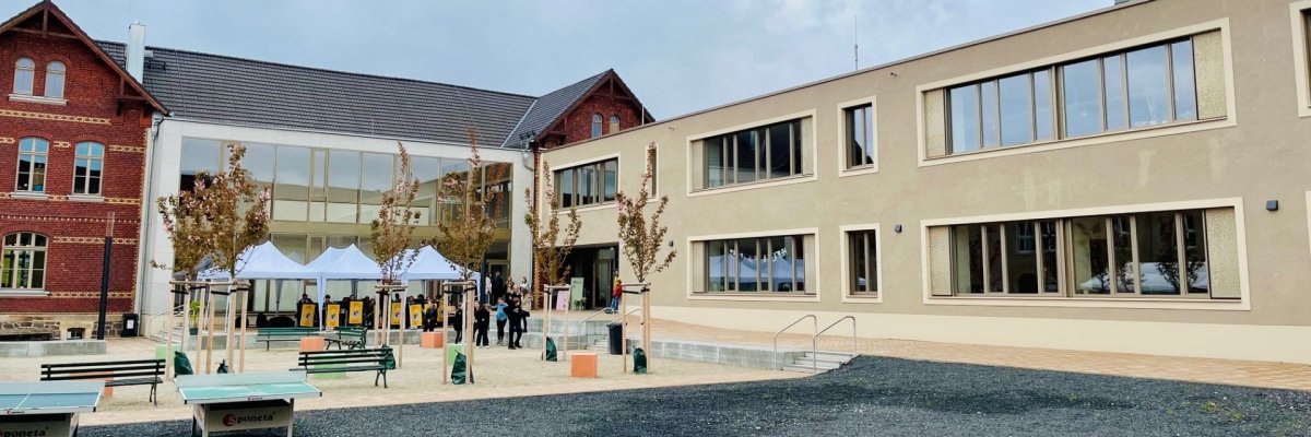 Einweihung 1. BA Schulcampus Neuhaus-Schierschnitz Einweihung 1. BA Schulcampus Neuhaus-Schierschnitz