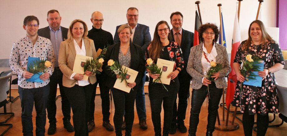 Gruppenfoto mit den Absolventinnen und Absolventen des Fortbildungslehrgangs I