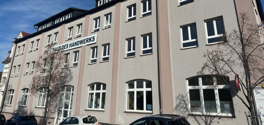 Liegenschaft Ernststraße 8